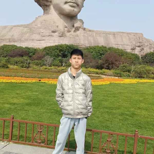 浙江22岁单身帅哥真诚找对象-普洱征婚相亲网